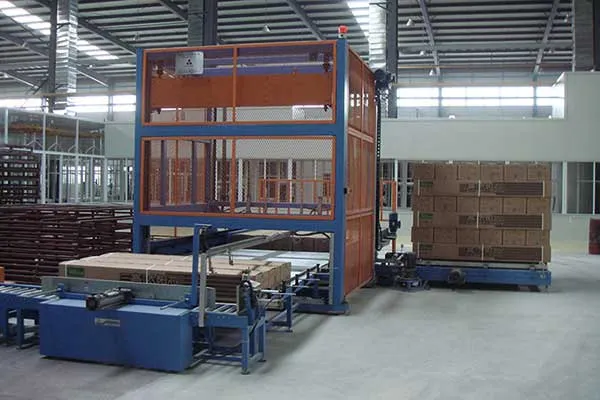 High speed low level palletizer (9)