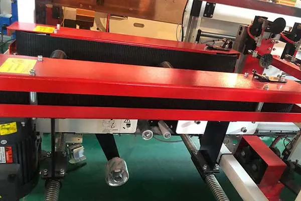 Semi-Automatic Case Erector (4)
